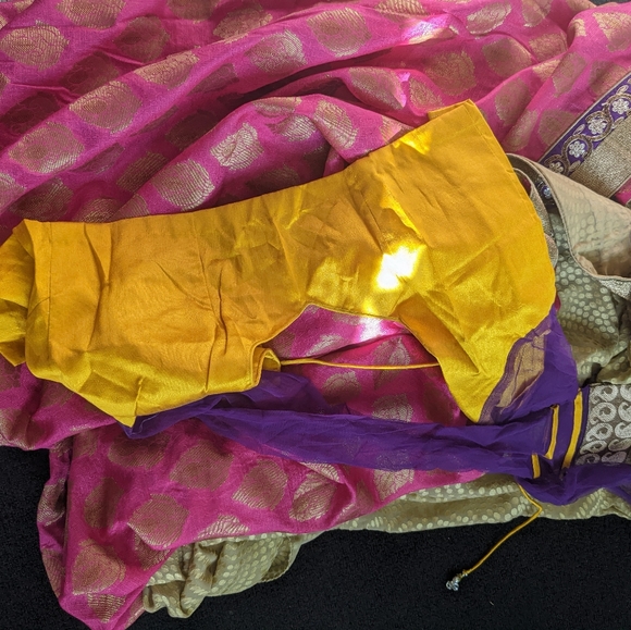 Indian saree - Picture 5 of 8